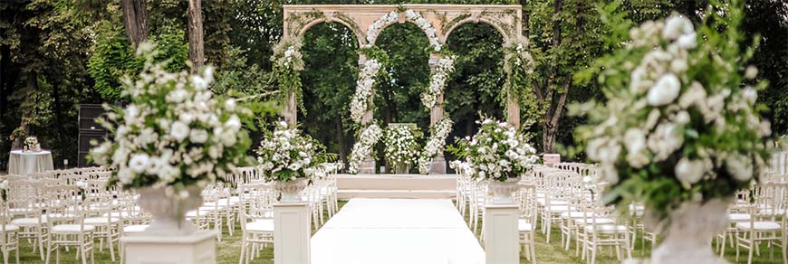 Allestimento matrimonio civile in giardino